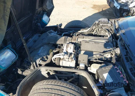 1992 Chevrolet Corvette из США, поврежденный, VIN 1G1YY23P0N5108637